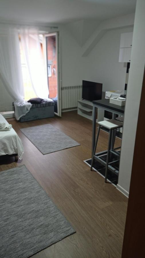 Sleep And Drive 2 Apartment ซาราเยโว ภายนอก รูปภาพ